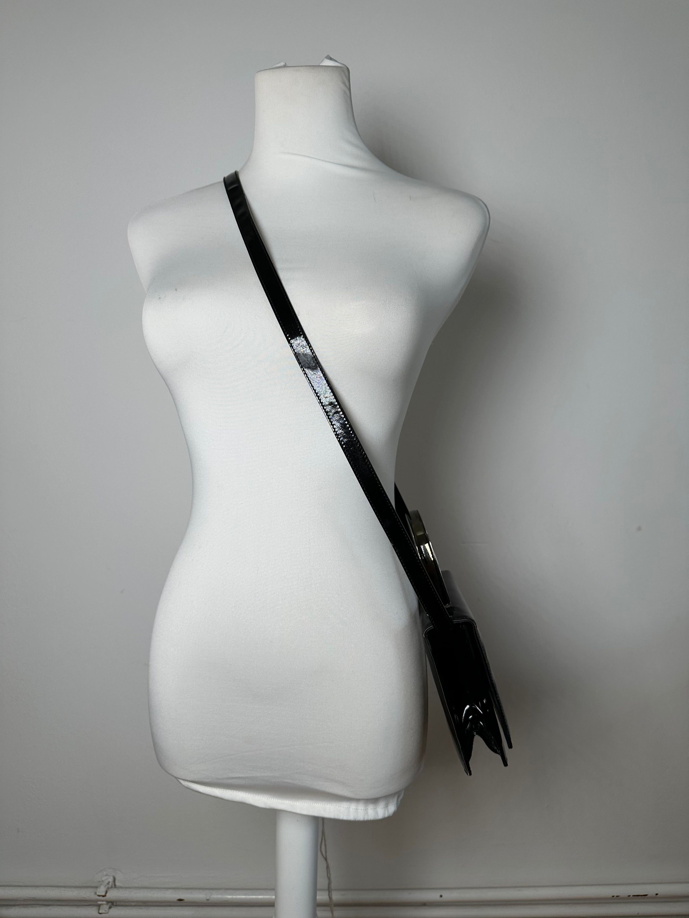 Salvatore Ferragamo Vintage Patent Crossbody Bag Black Size ONE SIZE - 7 Thumbnail