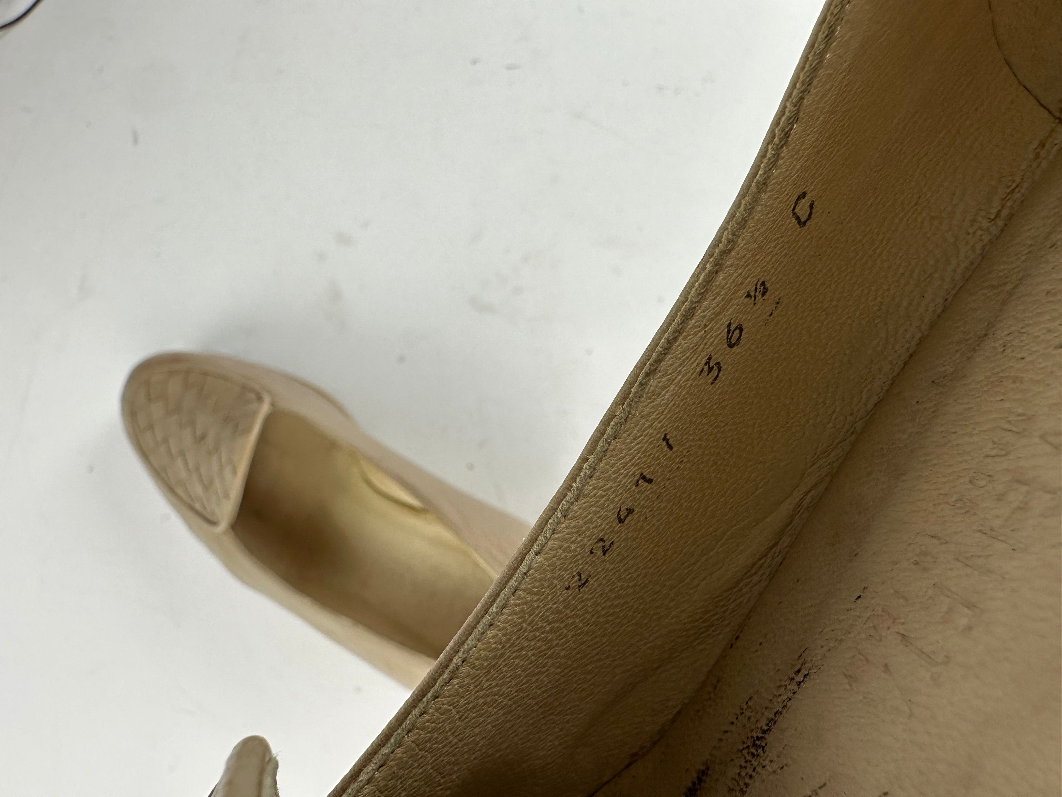 Bottega Veneta Vintage Leather Loafers Beige EU36.5 Woven Size US 5.5 / IT 35.5 - 3 Thumbnail