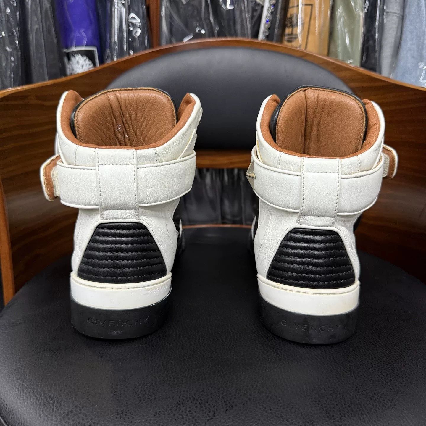 Givenchy Givenchy Star Rivet High-Top Sneakers Size US 4 / IT 34 - 3 Thumbnail