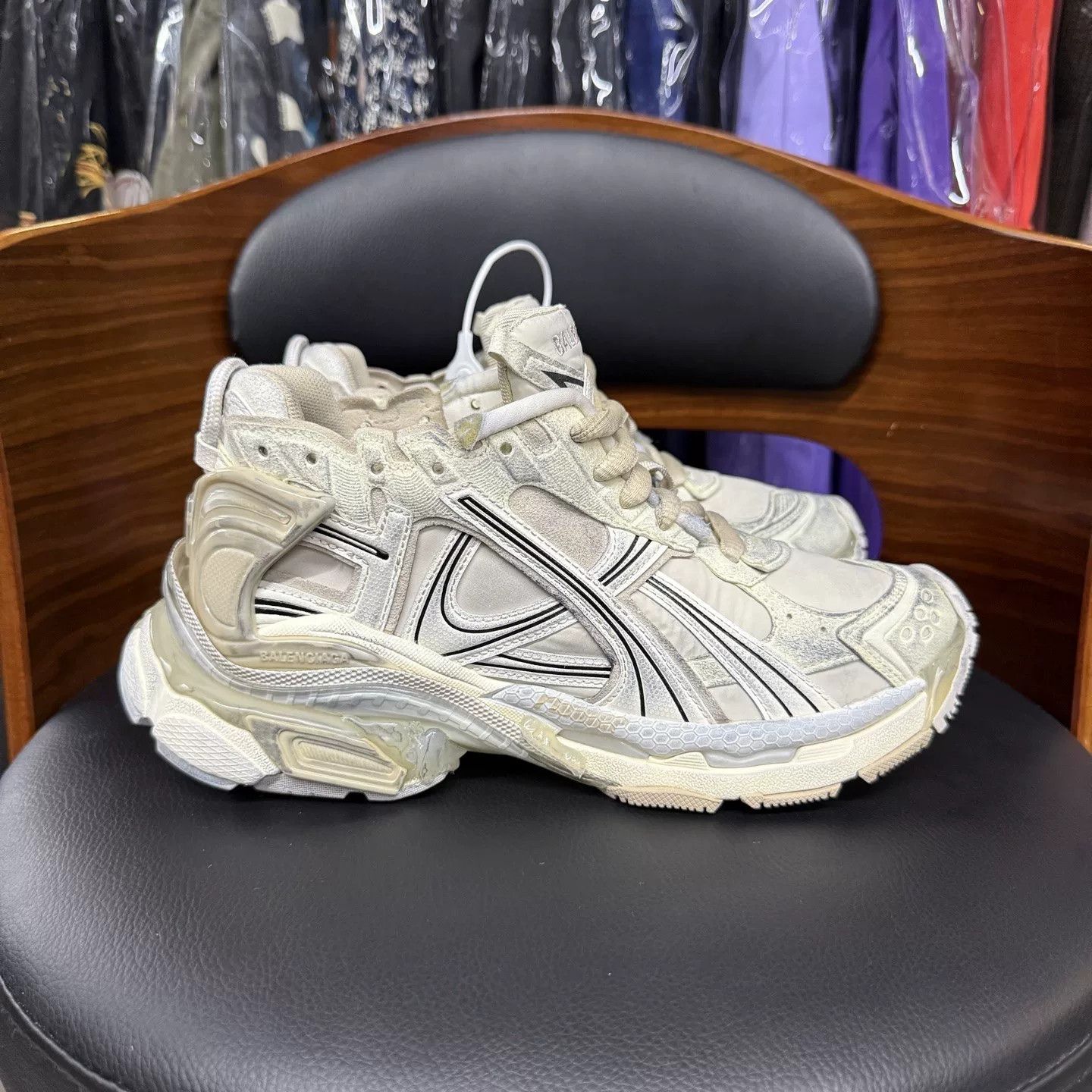 Balenciaga Balenciaga Runner Beige Distressed Sneakers Size US 6 / IT 36 - 4 Thumbnail