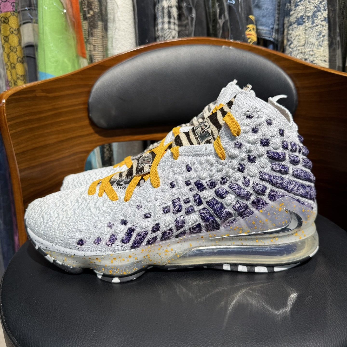 Nike Lebron 17 2K NBA 2K20 White Purple Size US 10 / EU 43 - 5 Thumbnail