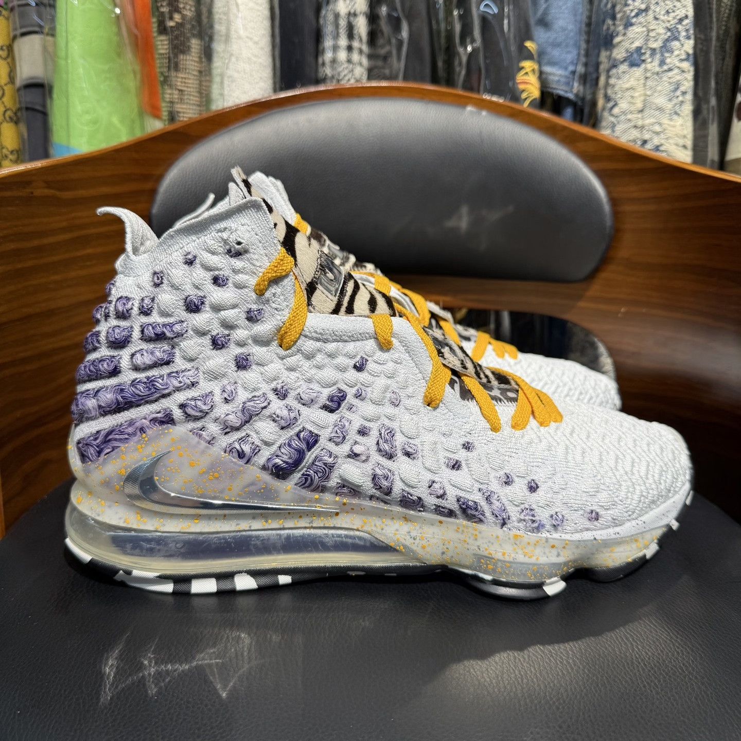 Nike Lebron 17 2K NBA 2K20 White Purple Size US 10 / EU 43 - 4 Thumbnail
