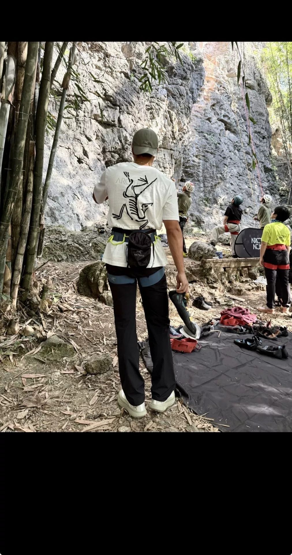 Arc'teryx Arcteryx Multi Bird White Short Sleeve Size US L / EU 52-54 / 3 - 7 Thumbnail