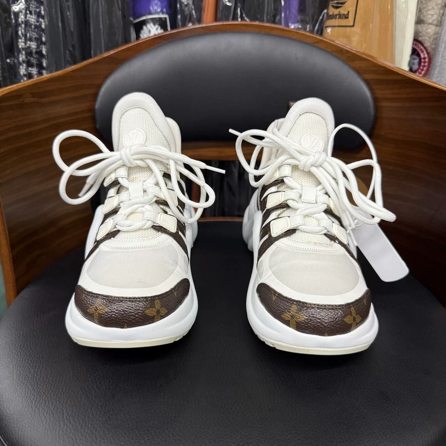 Louis Vuitton Louis Vuitton Archlight Monogram White Brown Size US 6 / IT 36 - 2 Thumbnail
