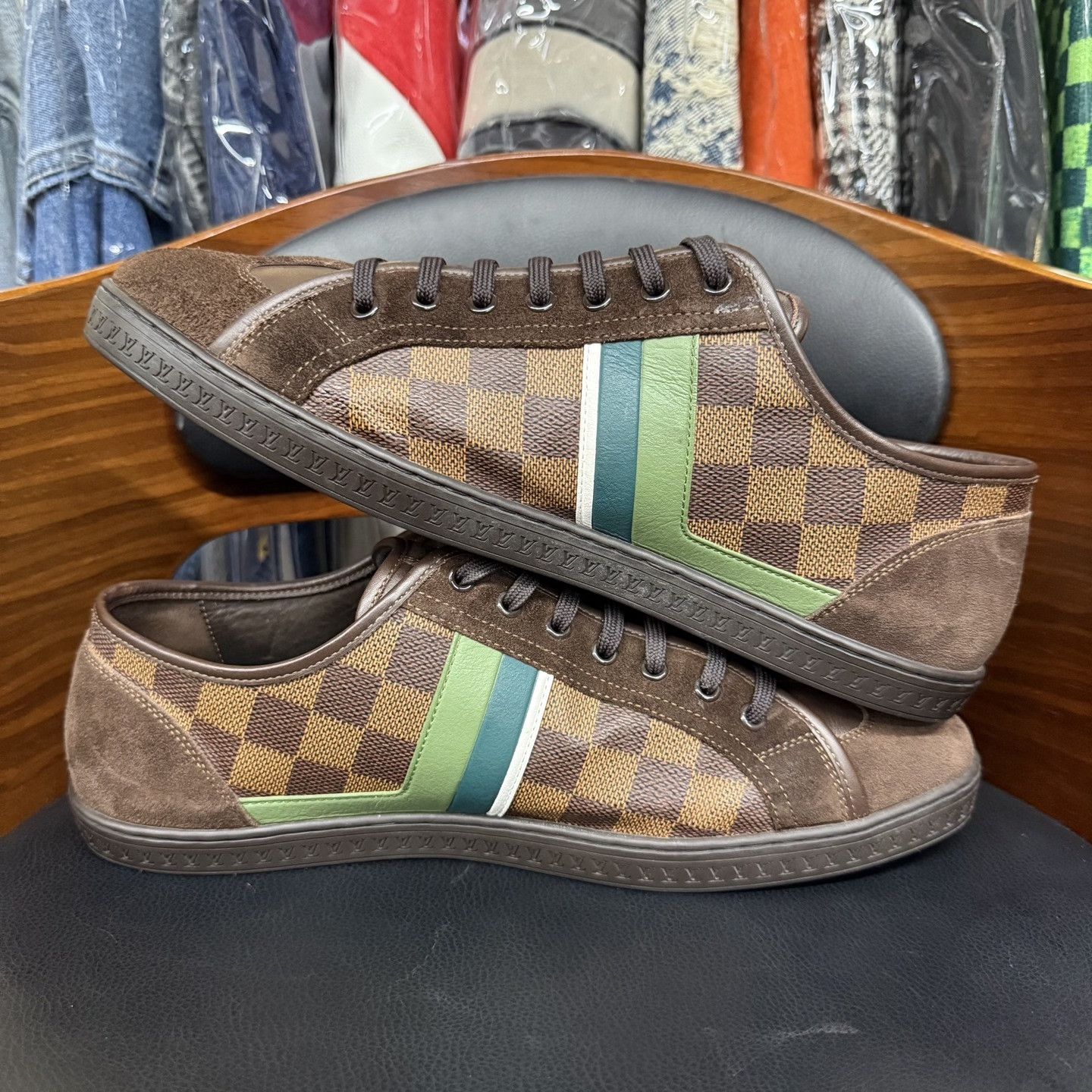 Louis Vuitton LV Classic Checkered Print Sneakers Size US 8.5 / EU 41-42 - 7 Thumbnail