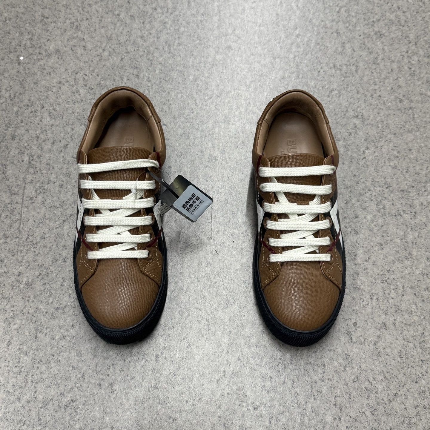 Burberry Burberry Classic Check Brown Sneakers Size US 4 / IT 34 - 5 Thumbnail