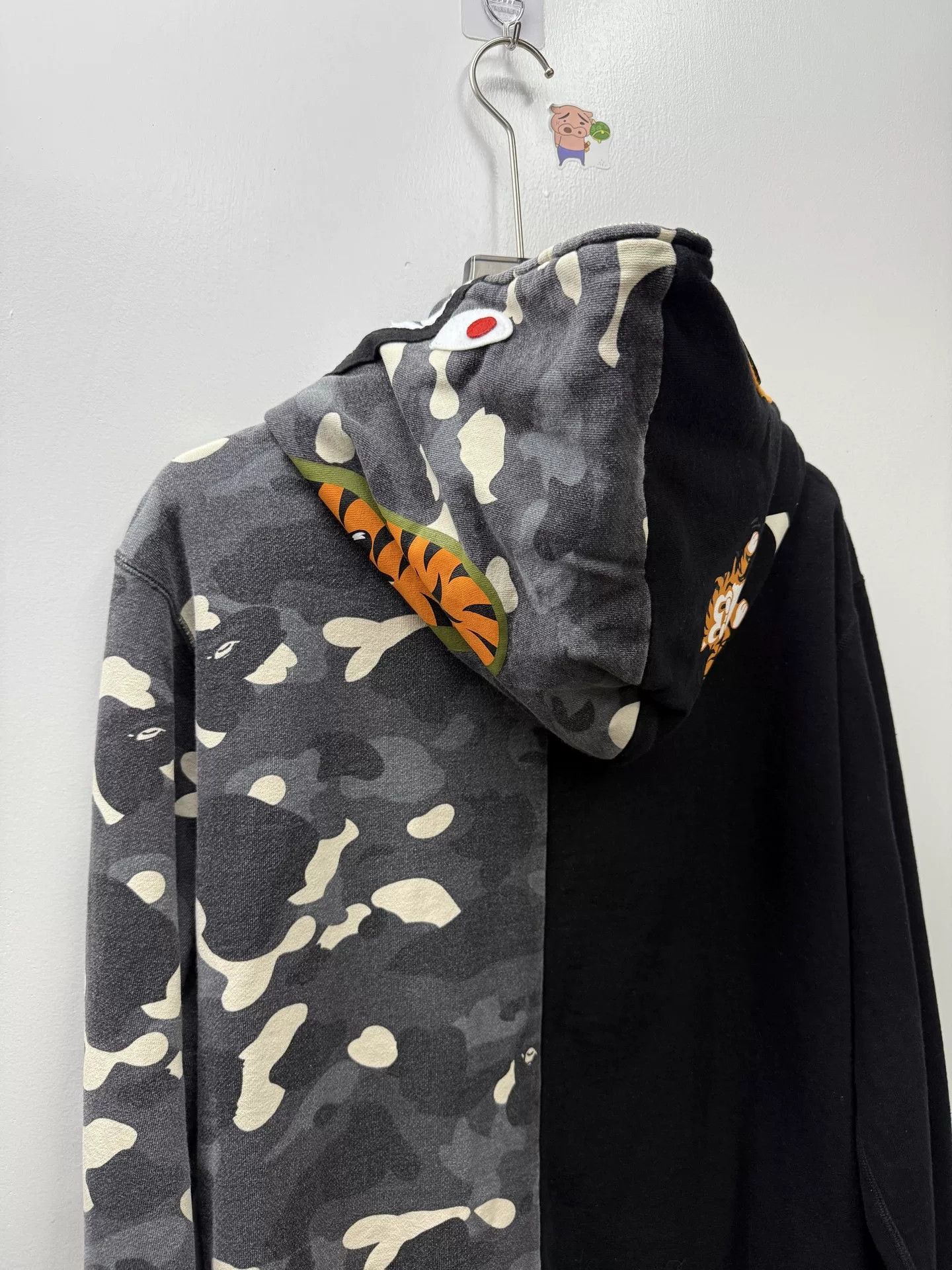 Bape Bape Limited WGM Gray Camo Shark Jacket Size US XXL / EU 58 / 5 - 5 Thumbnail