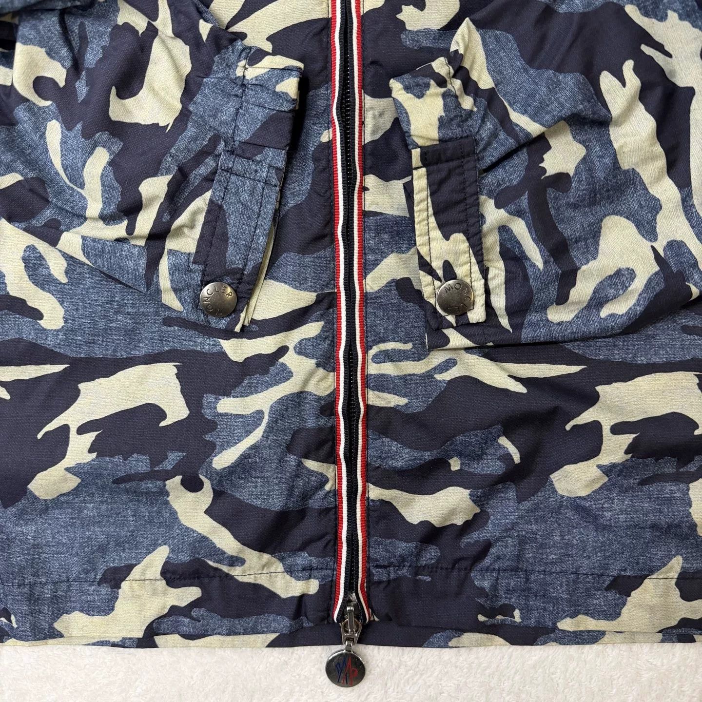 Moncler Moncler Camouflage Jacket Size US XL / EU 56 / 4 - 2 Thumbnail