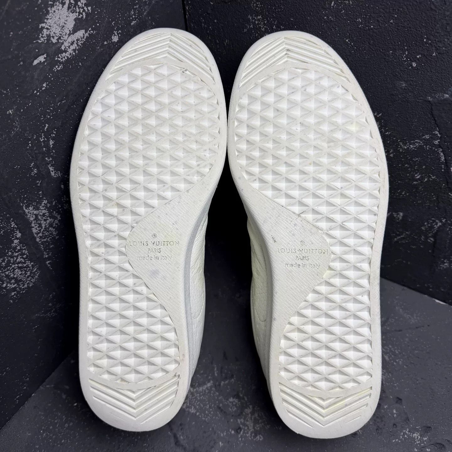 Louis Vuitton Louis Vuitton White Monogram Sneakers Size US 8 / EU 41 - 6 Thumbnail
