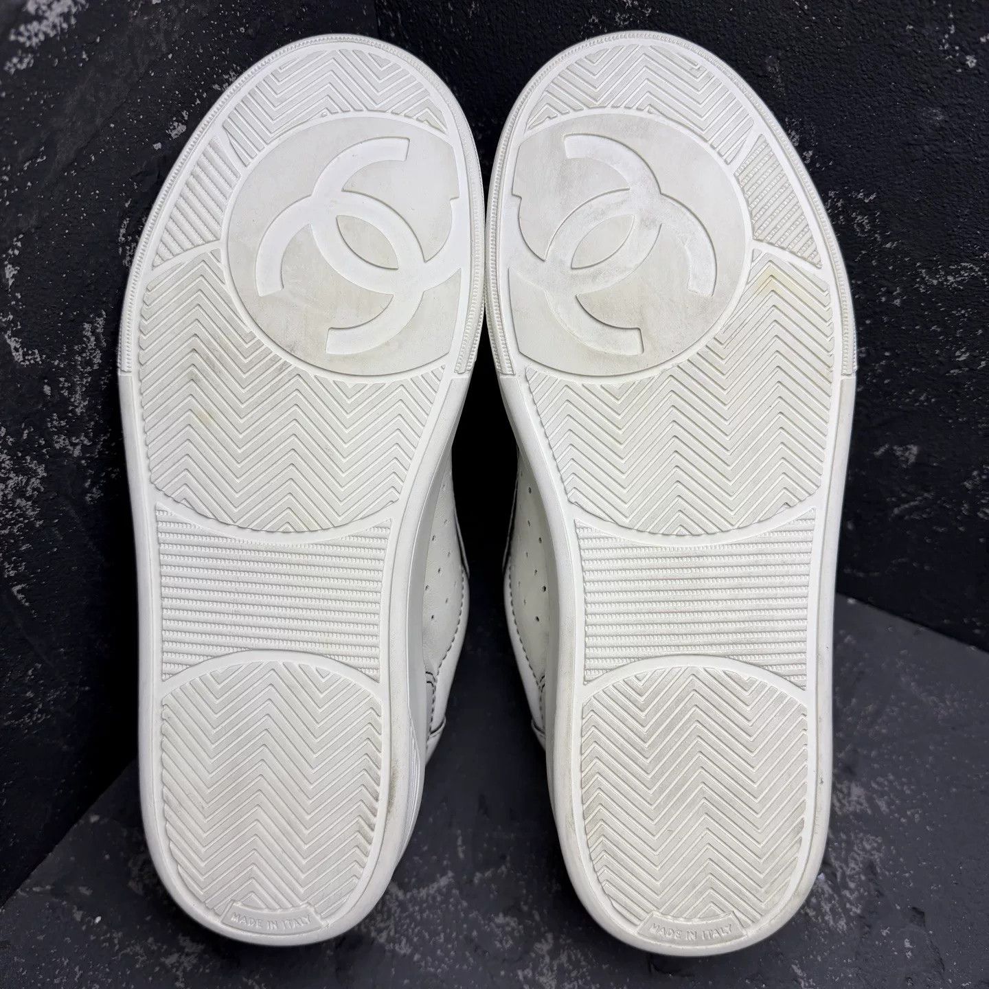 Chanel CHANEL 22P Black White Sneakers Size US 5 / IT 35 - 6 Thumbnail