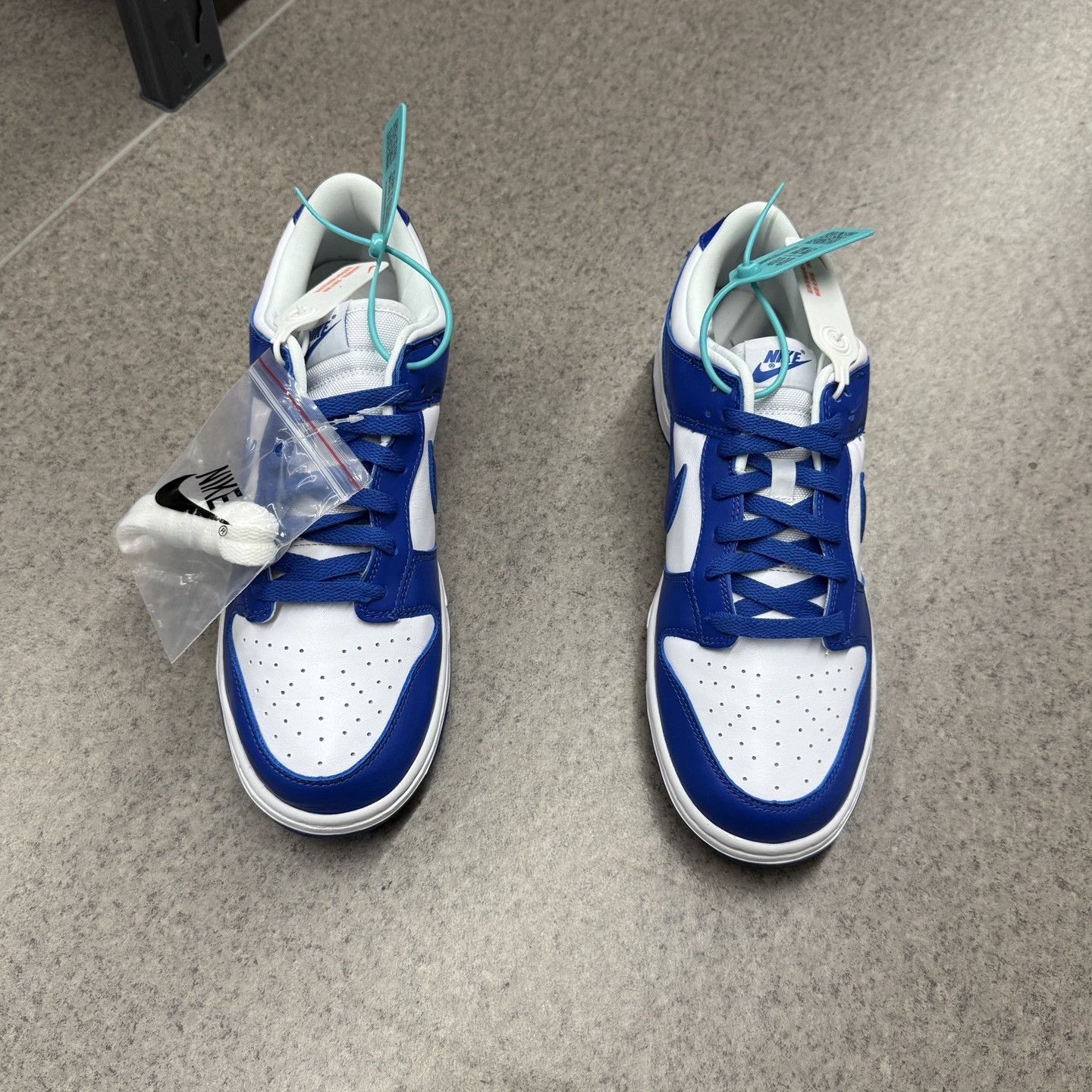 Nike Dunk Kentucky Sky Blue White Size US 10 / EU 43 - 5 Thumbnail