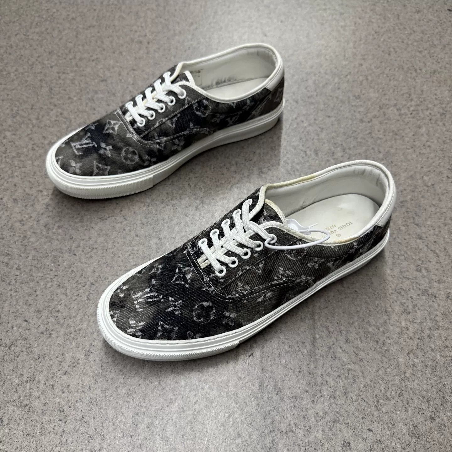 Louis Vuitton LV Ollie Gray Denim Star Print Size US 10 / EU 43 - 5 Thumbnail