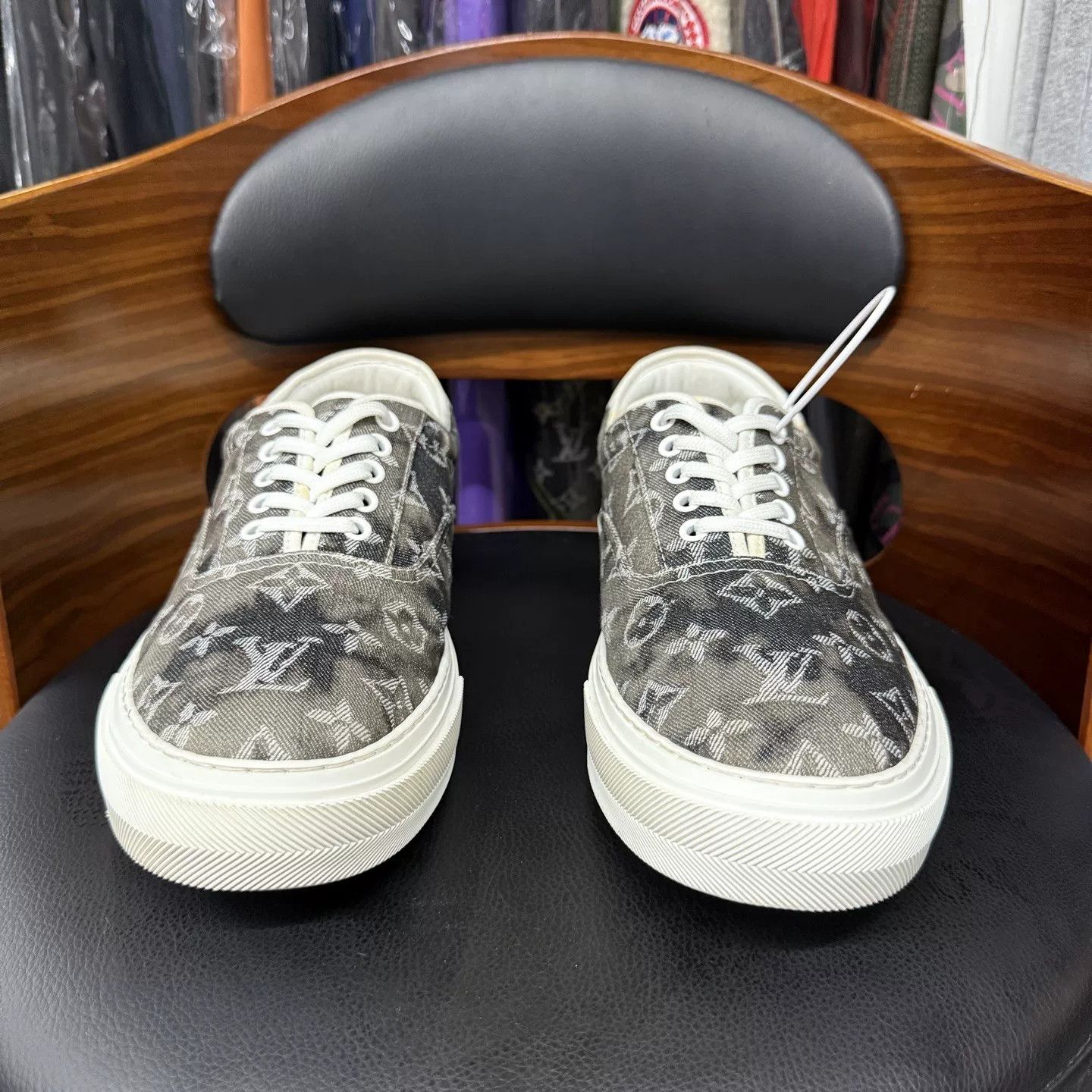 Louis Vuitton LV Ollie Gray Denim Star Print Size US 10 / EU 43 - 2 Thumbnail
