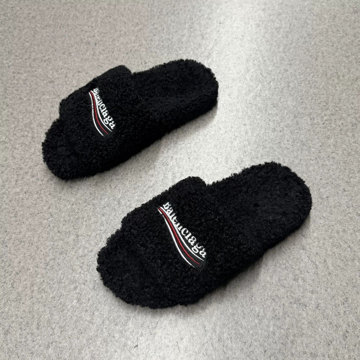 Balenciaga Balenciaga Furry Black Teddy Slippers Size US 8 / IT 38 - 7 Thumbnail
