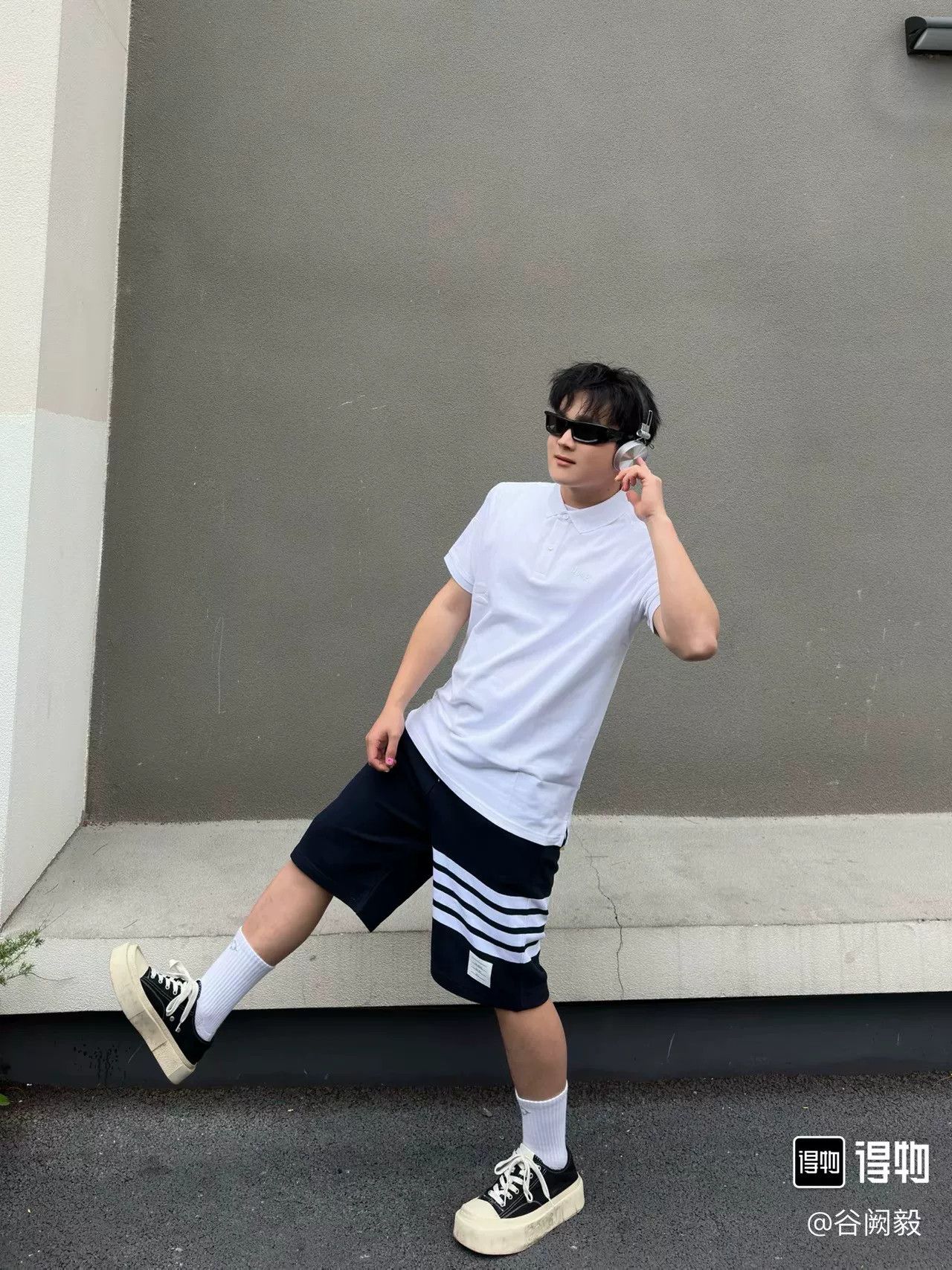 Thom Browne Thom Browne Navy Stripe Shorts Size US 34 / EU 50 - 7 Thumbnail