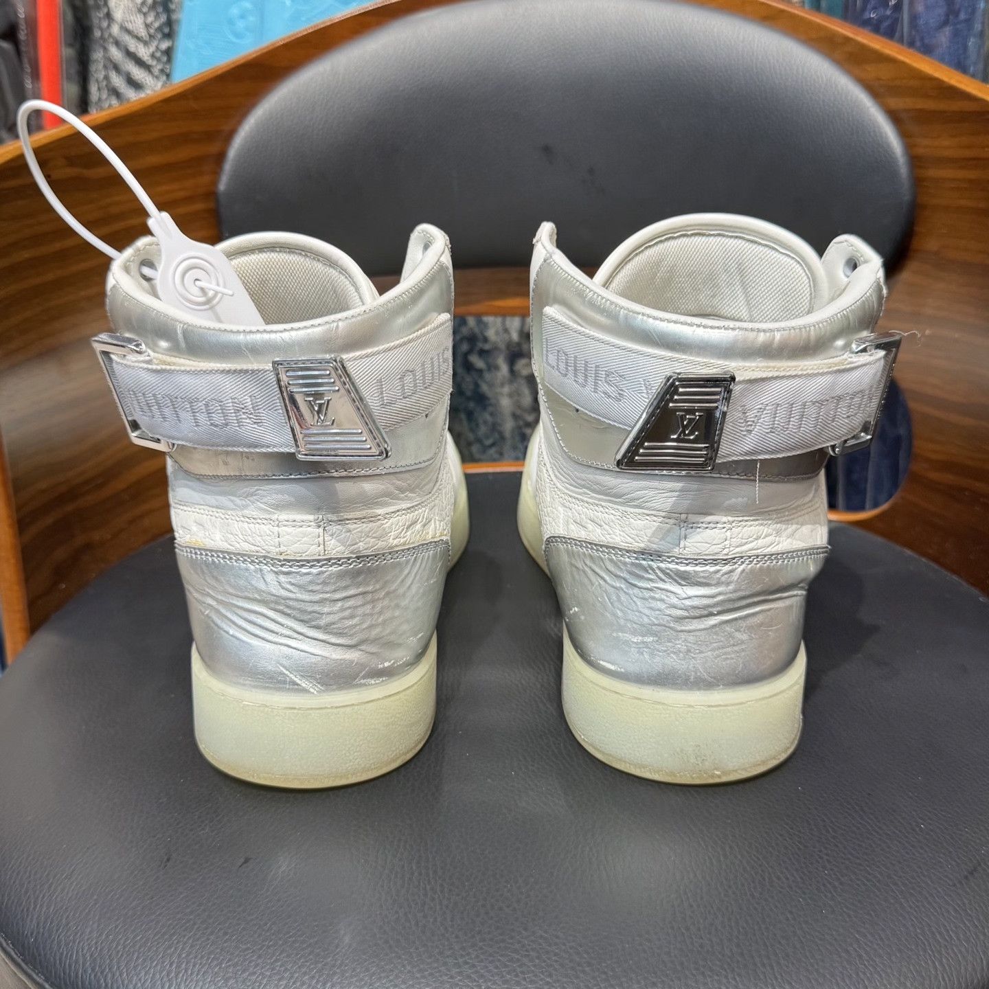 Louis Vuitton Louis Vuitton Rivilo Silver White Size US 6.5 / EU 39-40 - 3 Thumbnail