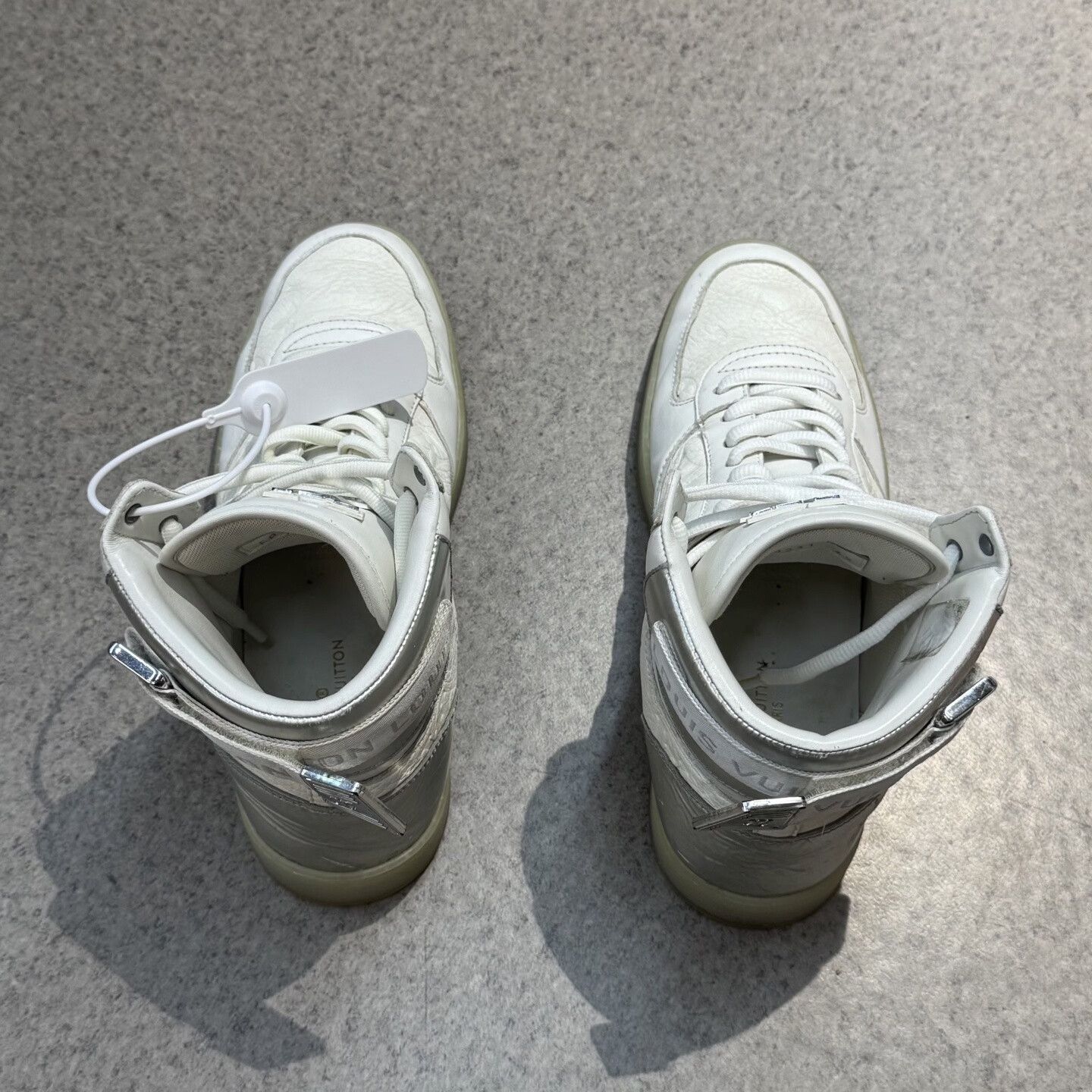 Louis Vuitton Louis Vuitton Rivilo Silver White Size US 6.5 / EU 39-40 - 8 Thumbnail