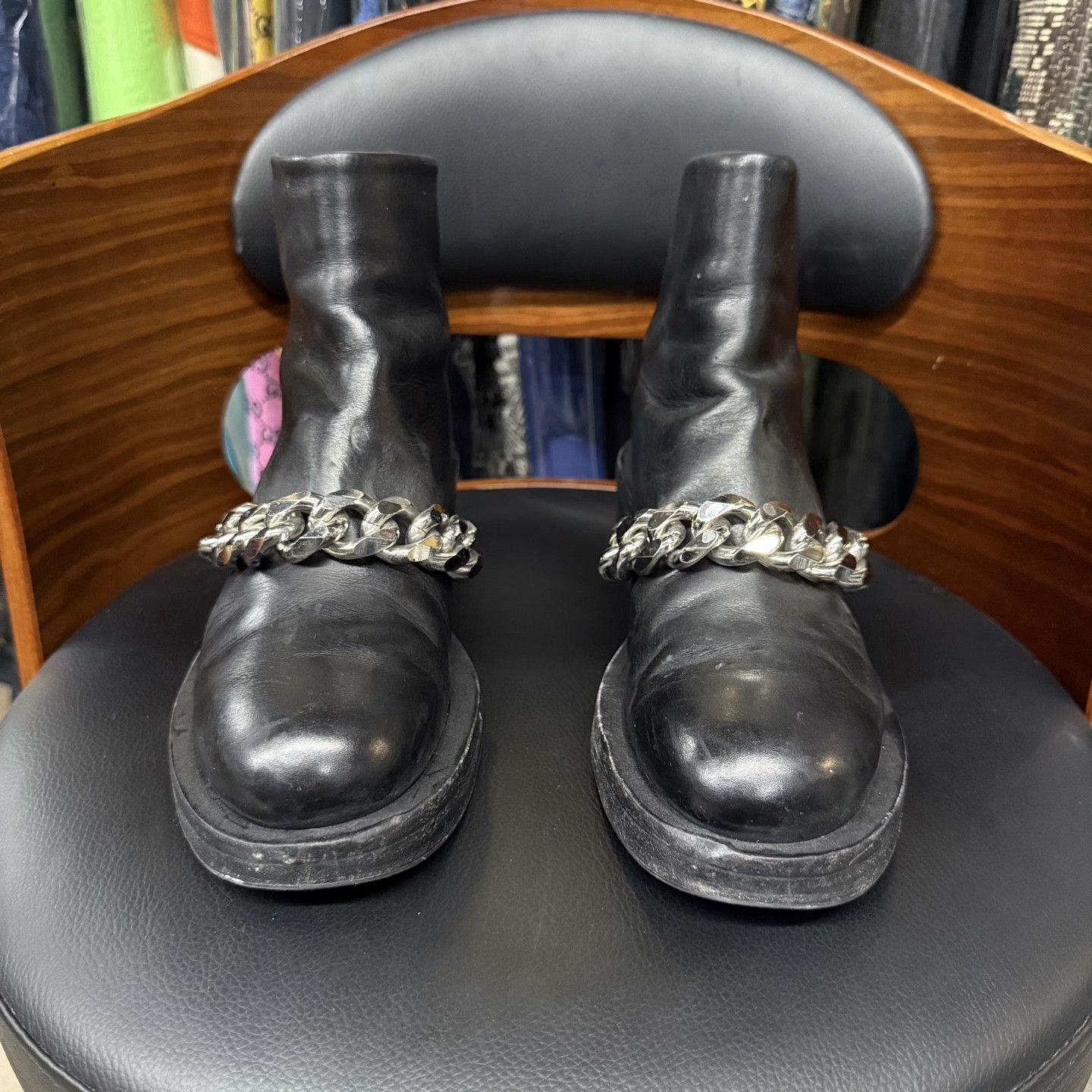 Givenchy Givenchy Classic Chain Black Ankle Boots Size US 7 / IT 37 - 2 Thumbnail