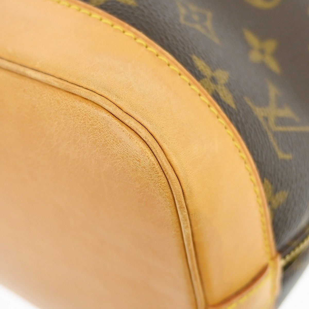Louis Vuitton Louis Vuitton Alma Handbag Monogram Canvas Size ONE SIZE - 7 Thumbnail