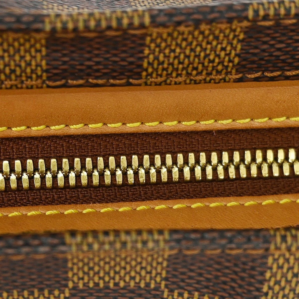 Louis Vuitton Louis Vuitton Chelsea Handbag Centenaire Damier Size ONE SIZE - 15 Thumbnail