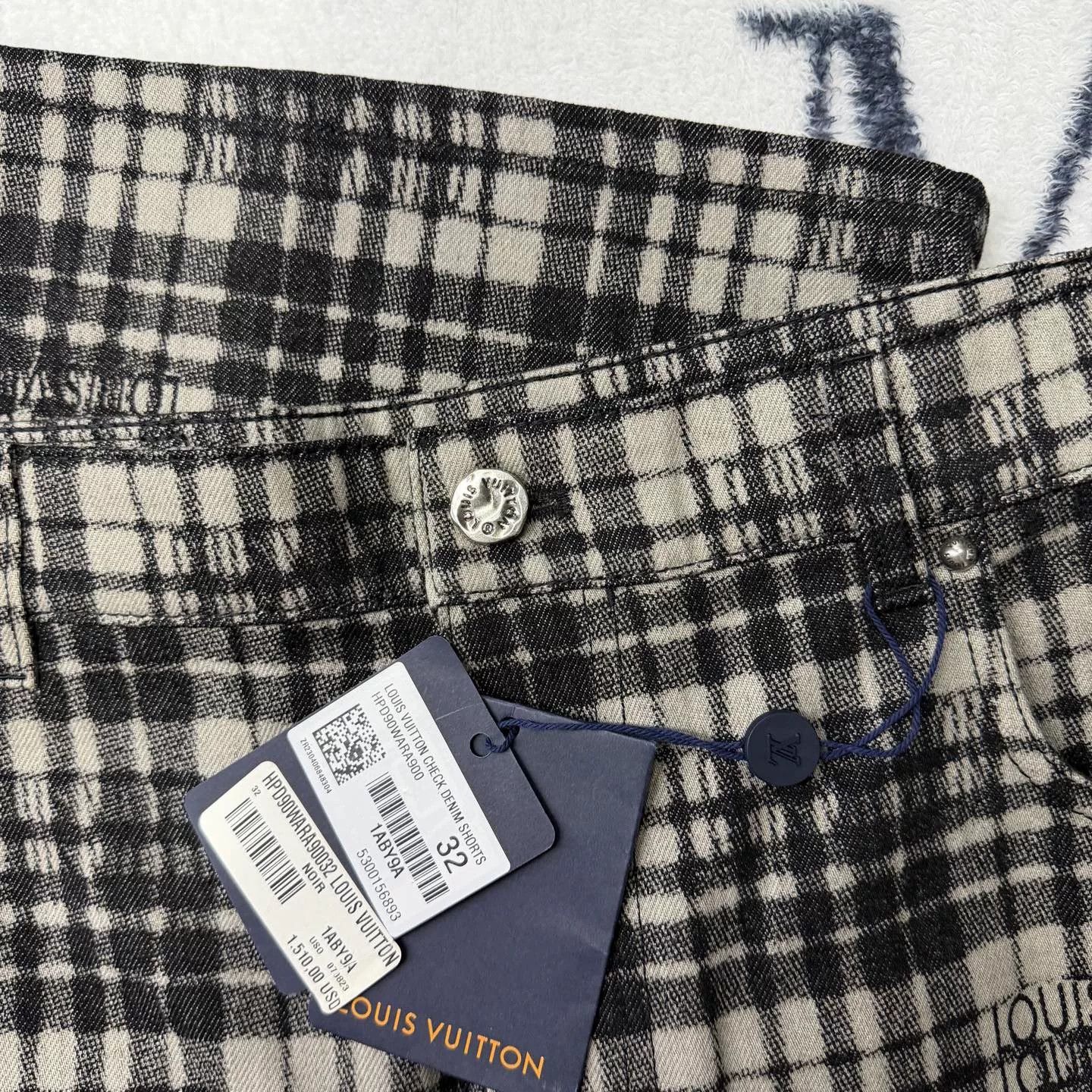 Louis Vuitton LV Black White Checkerboard Print Shorts Size US 32 / EU 48 - 4 Thumbnail