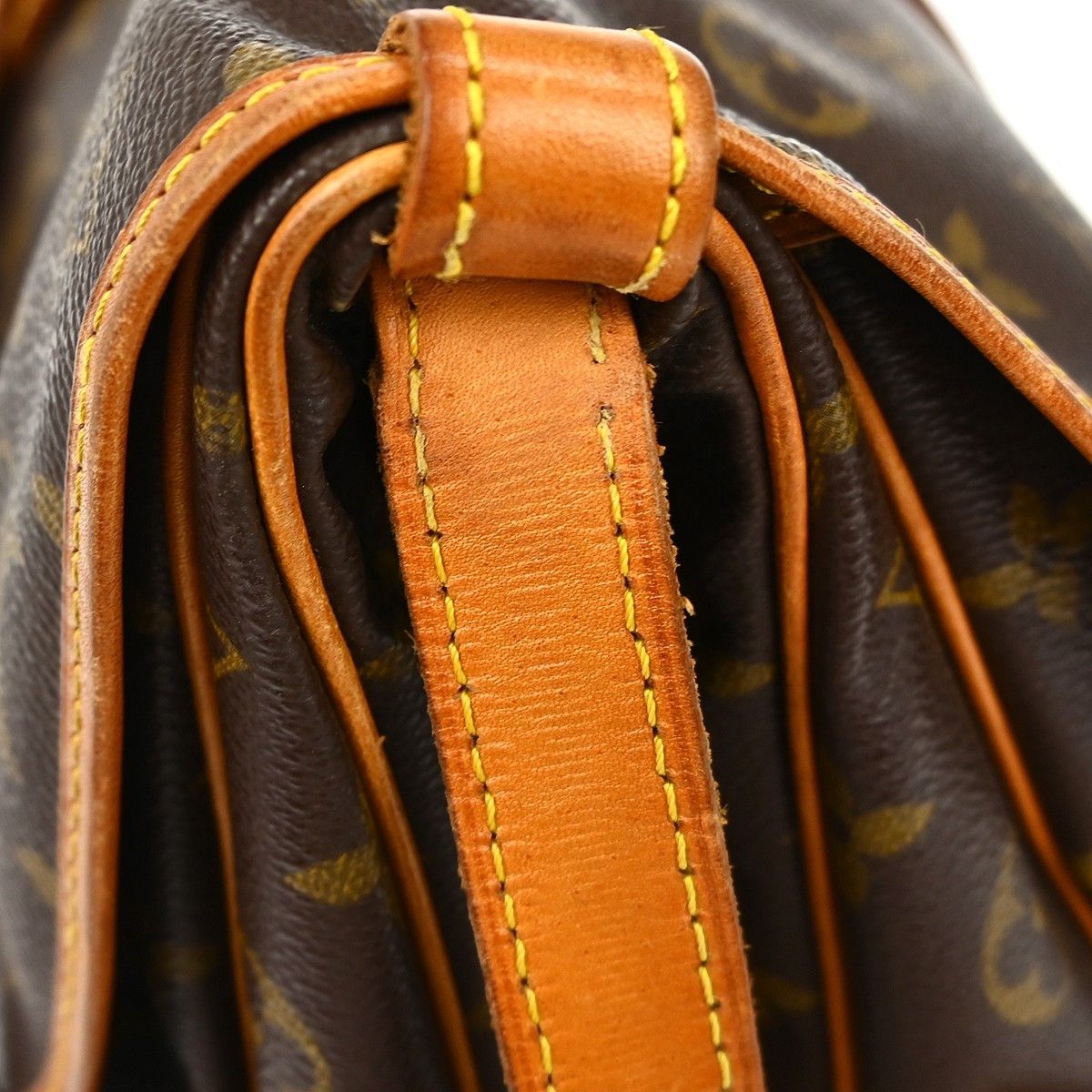 Louis Vuitton Louis Vuitton Saumur Handbag Monogram Canvas Size ONE SIZE - 4 Thumbnail