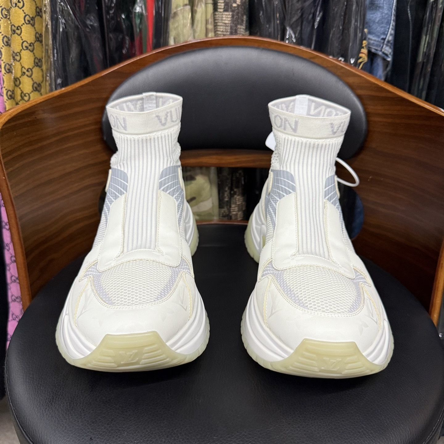 Louis Vuitton Louis Vuitton Run Away Monogram Size US 8.5 / EU 41-42 - 2 Thumbnail