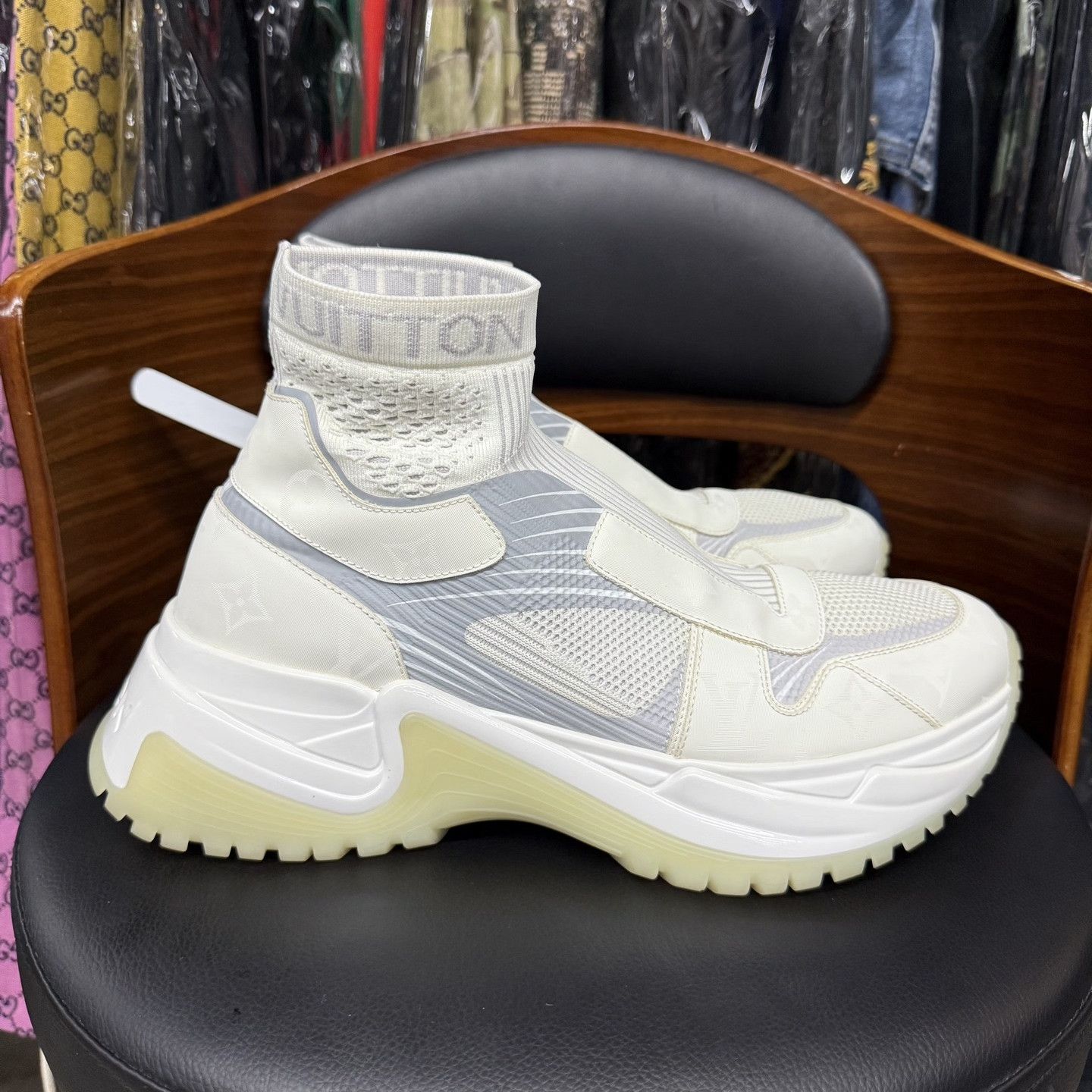 Louis Vuitton Louis Vuitton Run Away Monogram Size US 8.5 / EU 41-42 - 4 Thumbnail
