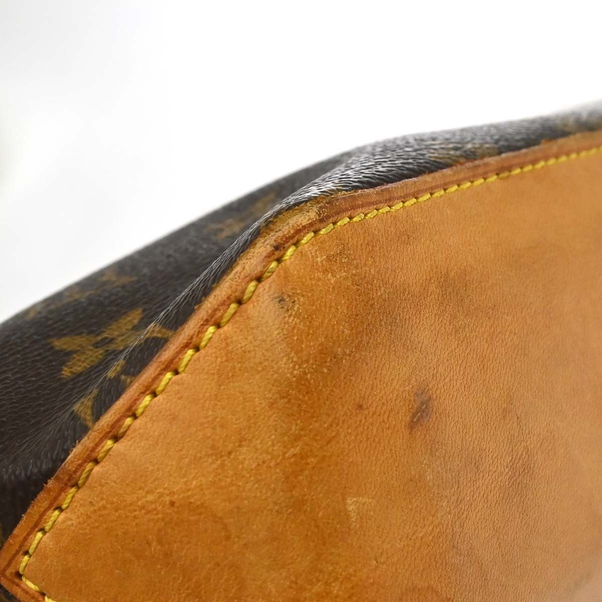 Louis Vuitton Louis Vuitton Trotteur Handbag Monogram Canvas Size ONE SIZE - 7 Thumbnail