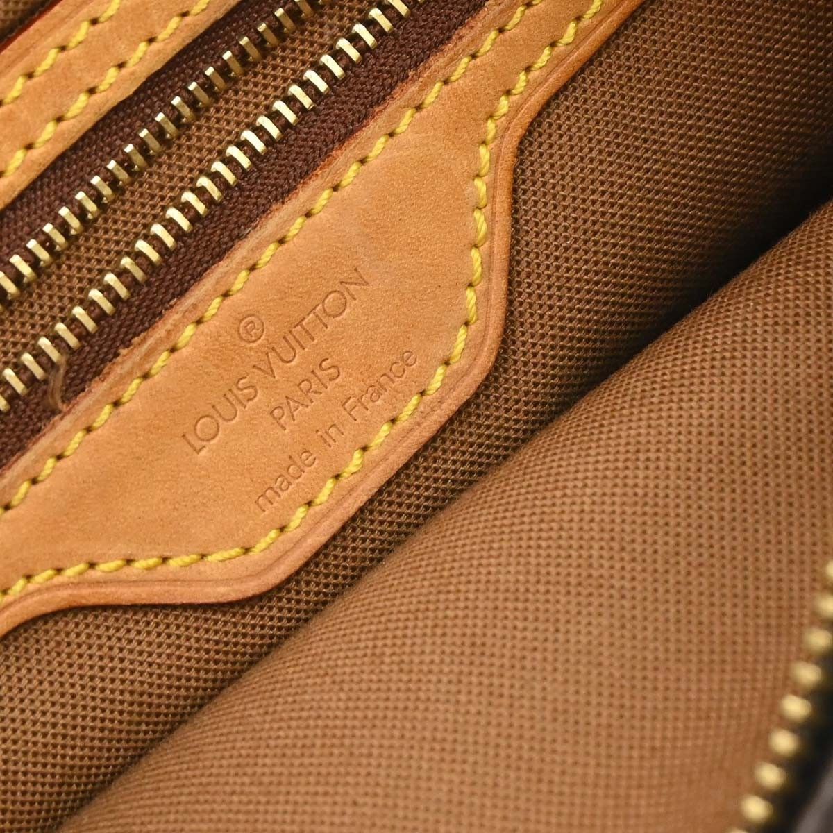 Louis Vuitton Louis Vuitton Trotteur Handbag Monogram Canvas Size ONE SIZE - 4 Thumbnail