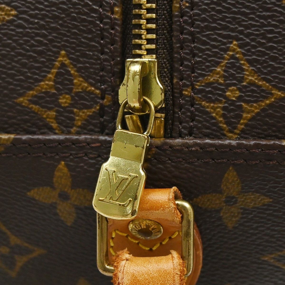 Louis Vuitton Louis Vuitton Blois Handbag Monogram Canvas Size ONE SIZE - 9 Thumbnail