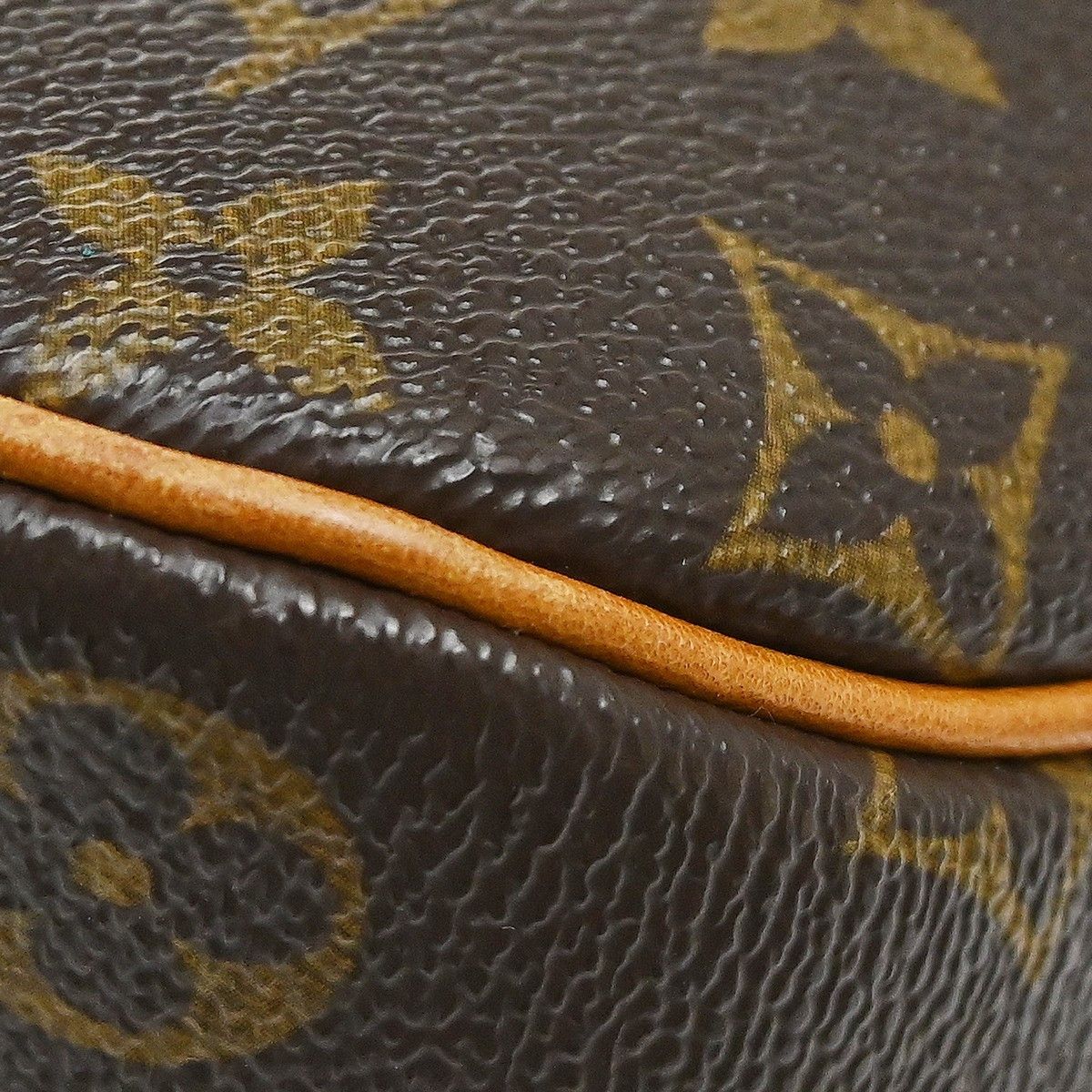 Louis Vuitton Louis Vuitton Blois Handbag Monogram Canvas Size ONE SIZE - 7 Thumbnail