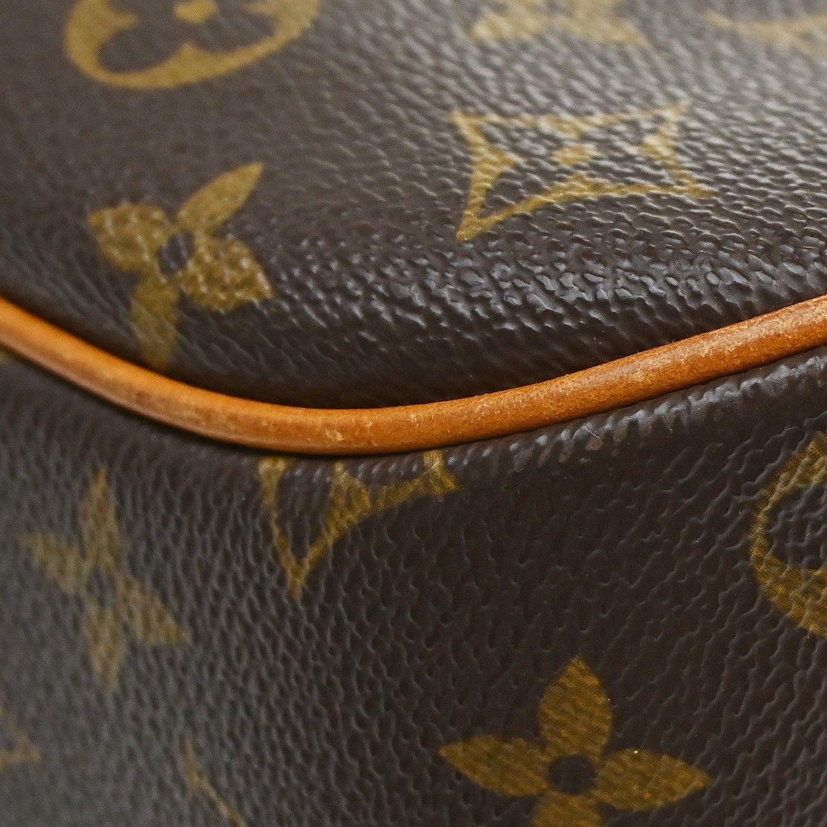 Louis Vuitton Louis Vuitton Blois Handbag Monogram Canvas Size ONE SIZE - 6 Thumbnail