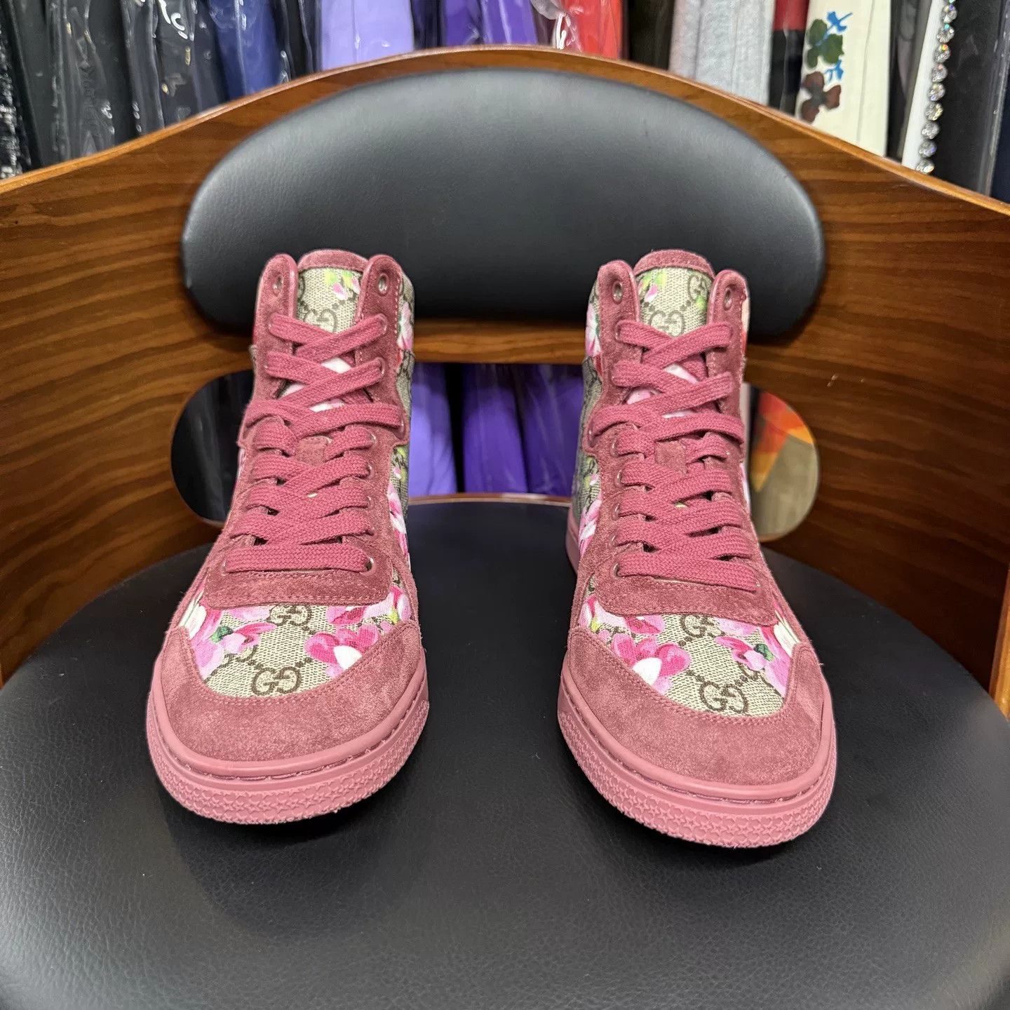 Gucci Gucci Classic Floral Red High-Top Sneakers Size US 5 / IT 35 - 2 Thumbnail