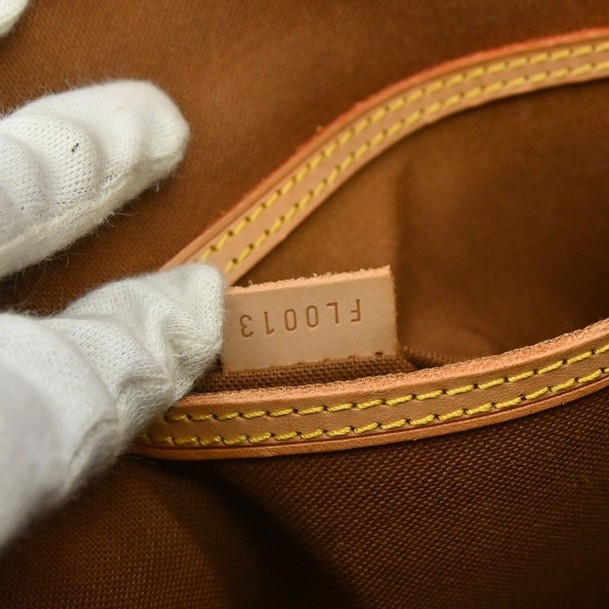 Louis Vuitton Louis Vuitton Alma Handbag Monogram Canvas Size ONE SIZE - 4 Thumbnail