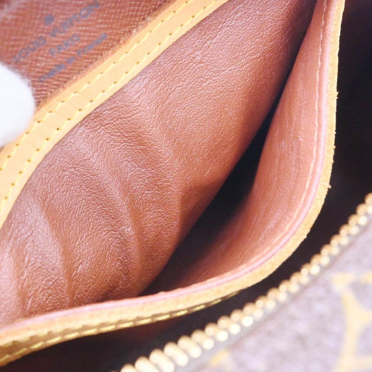 Louis Vuitton Louis Vuitton Blois Handbag Monogram Canvas Size ONE SIZE - 15 Thumbnail
