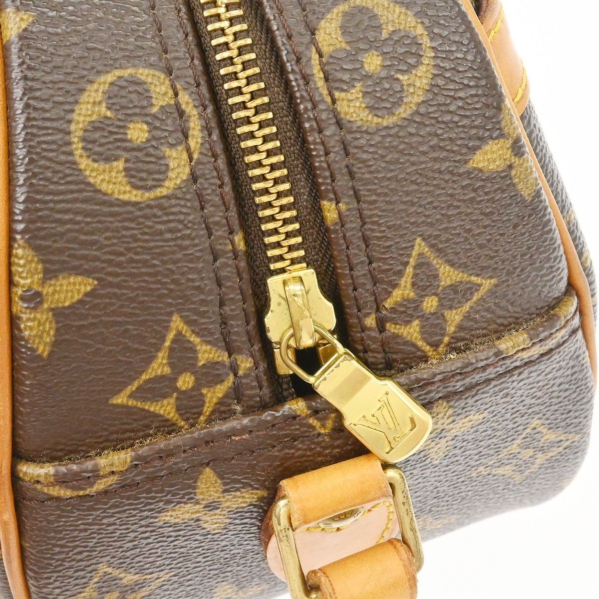 Louis Vuitton Louis Vuitton Blois Handbag Monogram Canvas Size ONE SIZE - 10 Thumbnail