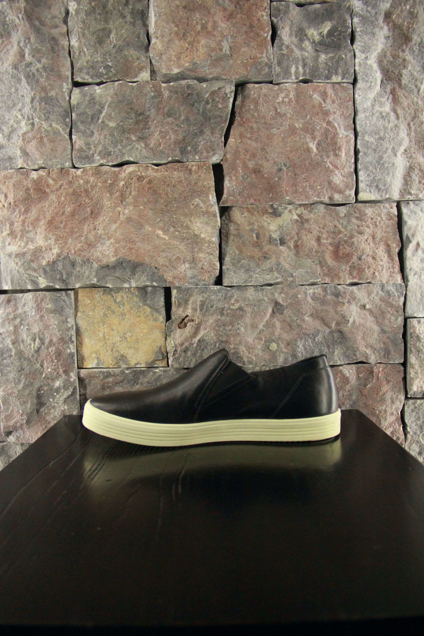 Rick Owens Rick Owens White Slip Ons Men 10 Size US 10 / EU 43 - 2 Thumbnail