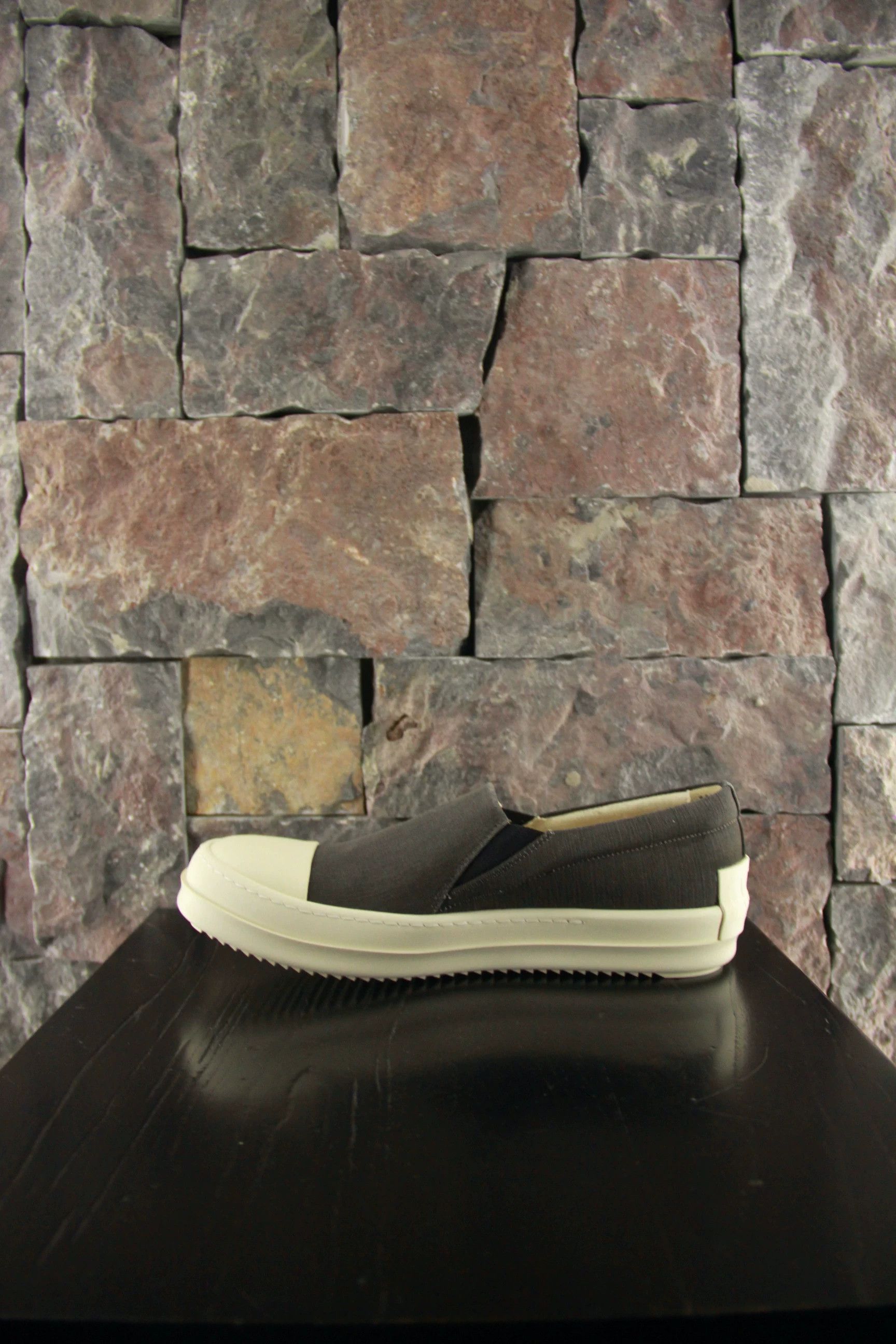 Rick Owens Rick Owens White Slip Ons Men 9 Size US 9 / EU 42 - 2 Thumbnail