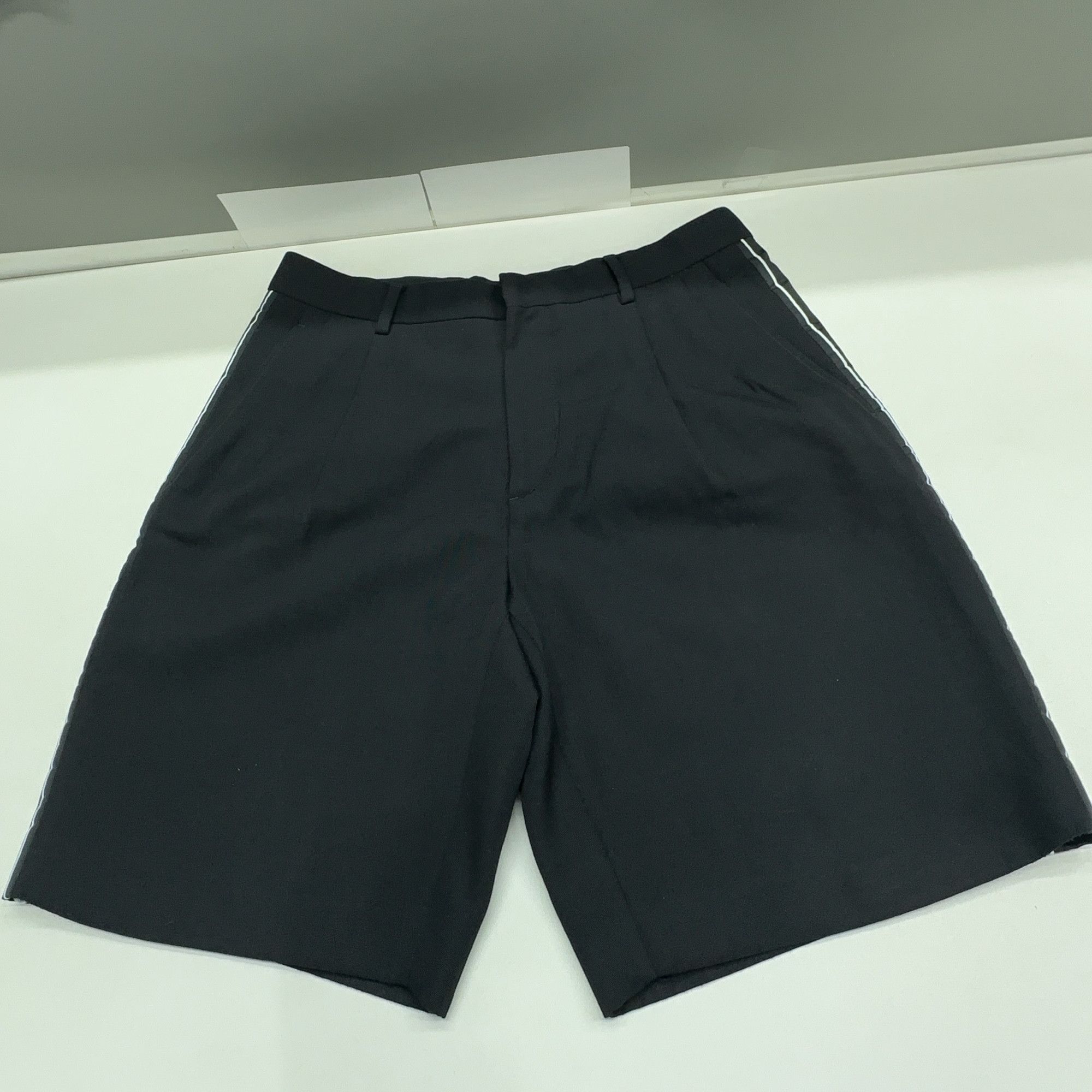 Dior Dior Logo Stripe Shorts Size 46 Size US 30 / EU 46 - 7 Thumbnail