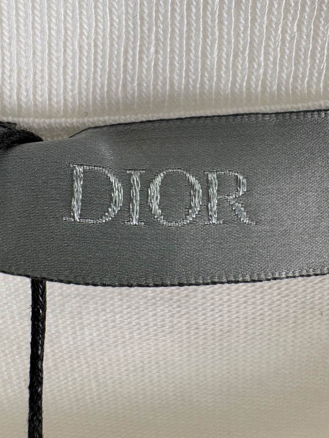 Dior Dior Rose Embroidered T-Shirt Size M Size US M / EU 48-50 / 2 - 3 Thumbnail