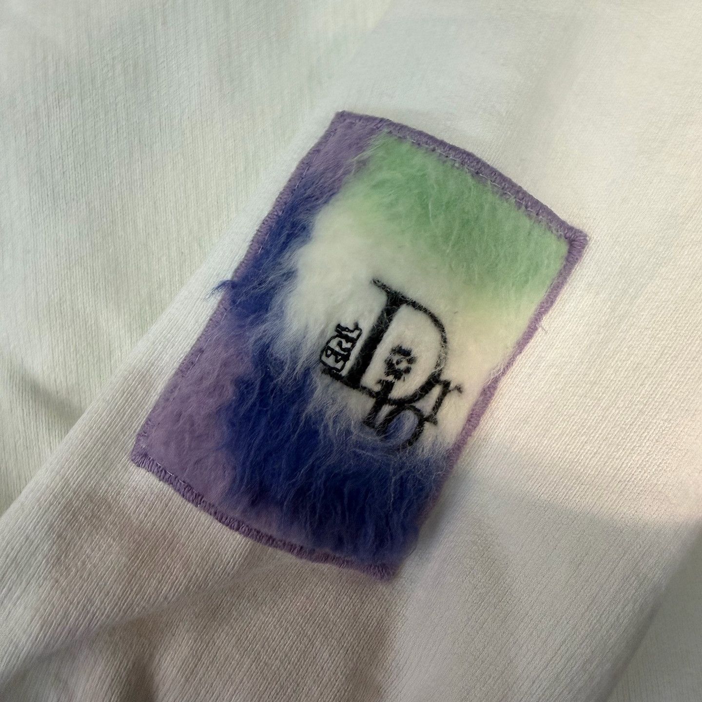 Dior Dior x ERL Fuzzy Patch Sweatshirt White Size M Size US M / EU 48-50 / 2 - 5 Thumbnail