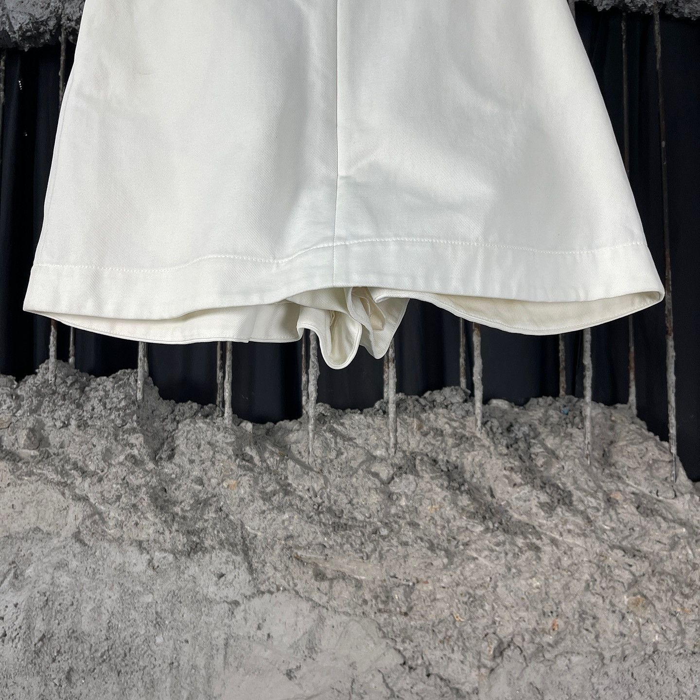 Dior Dior Cotton White Shorts Size 36 Size 26" / US 2 / IT 38 - 6 Thumbnail