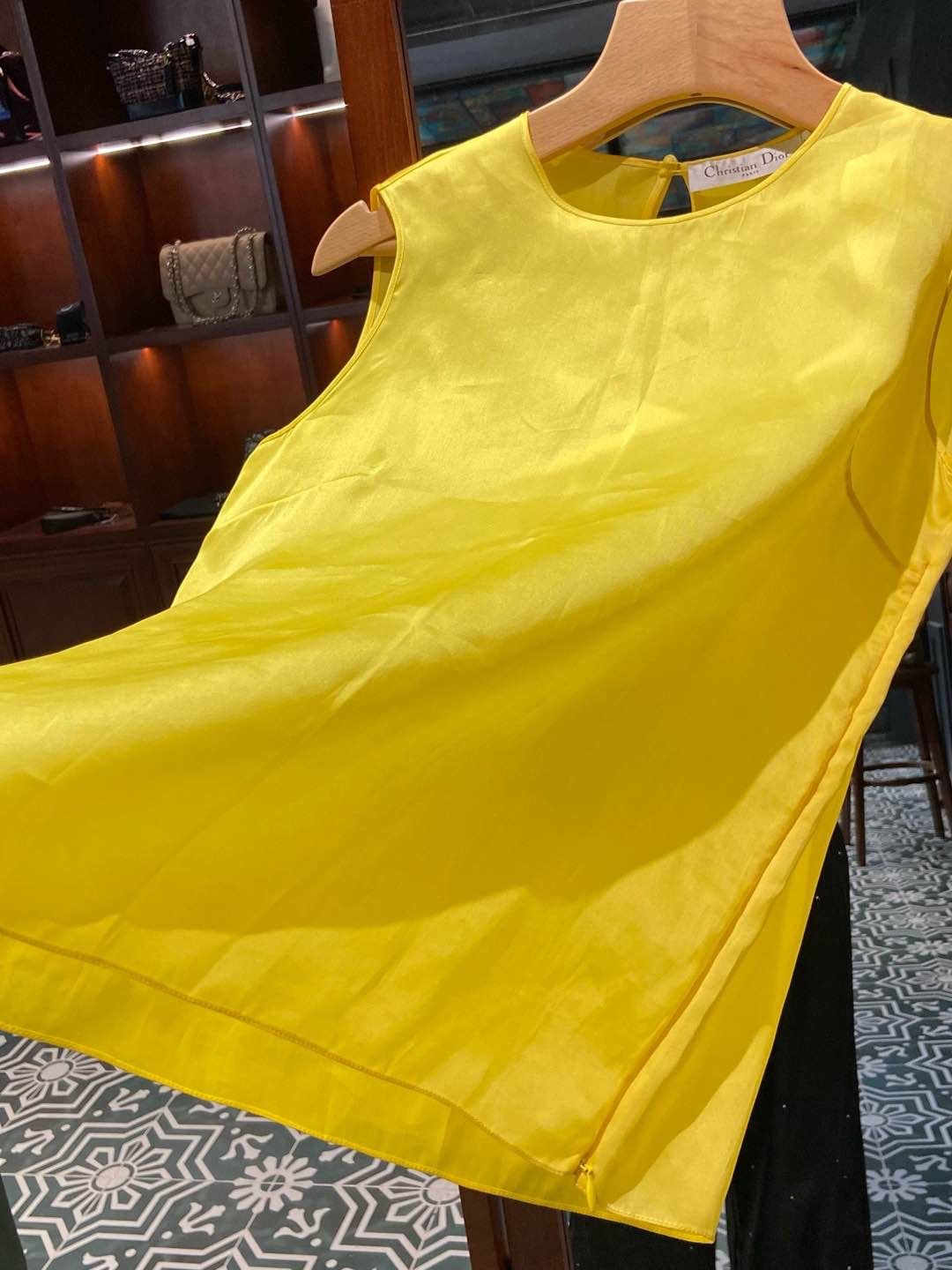 Dior Christian Dior Yellow Silk Tank Top Size 36 Size XS / US 0-2 / IT 36-38 - 8 Thumbnail