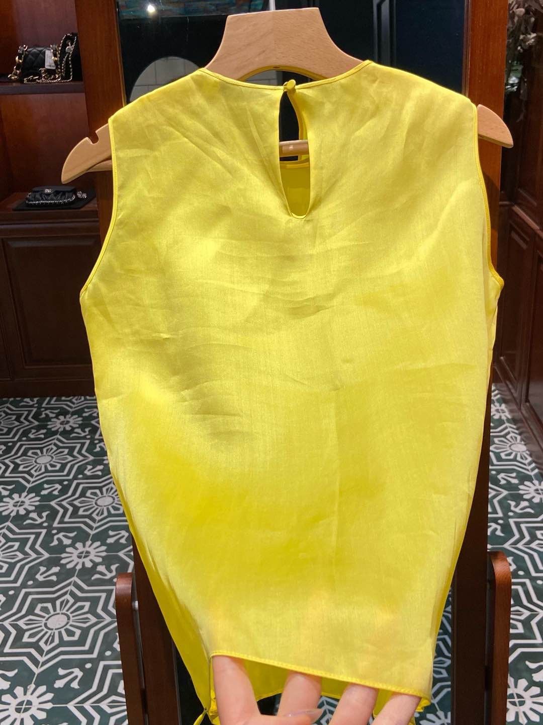 Dior Christian Dior Yellow Silk Tank Top Size 36 Size XS / US 0-2 / IT 36-38 - 9 Thumbnail