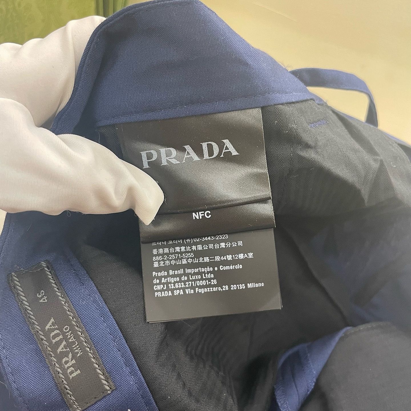 Prada Prada Logo Casual Pants Size 46 Size US 30 / EU 46 - 10 Thumbnail