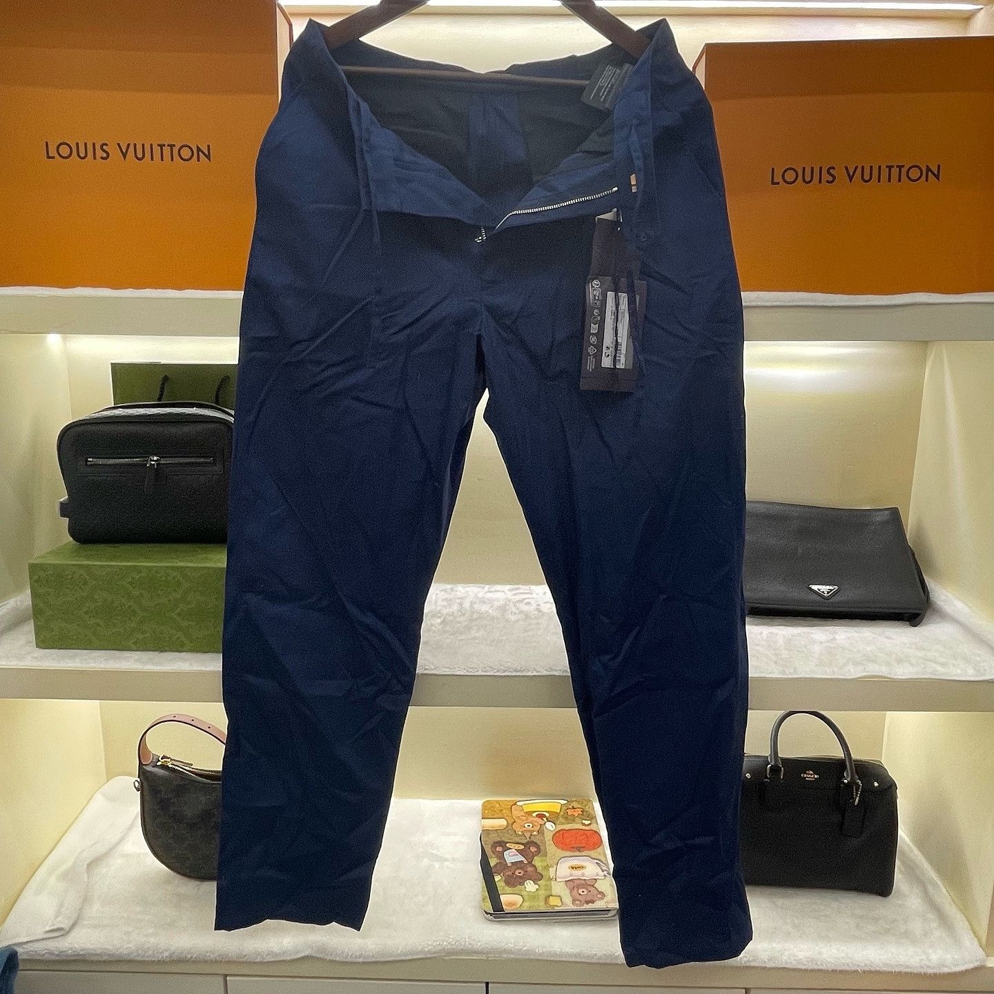 Prada Prada Logo Casual Pants Size 46 Size US 30 / EU 46 - 7 Thumbnail