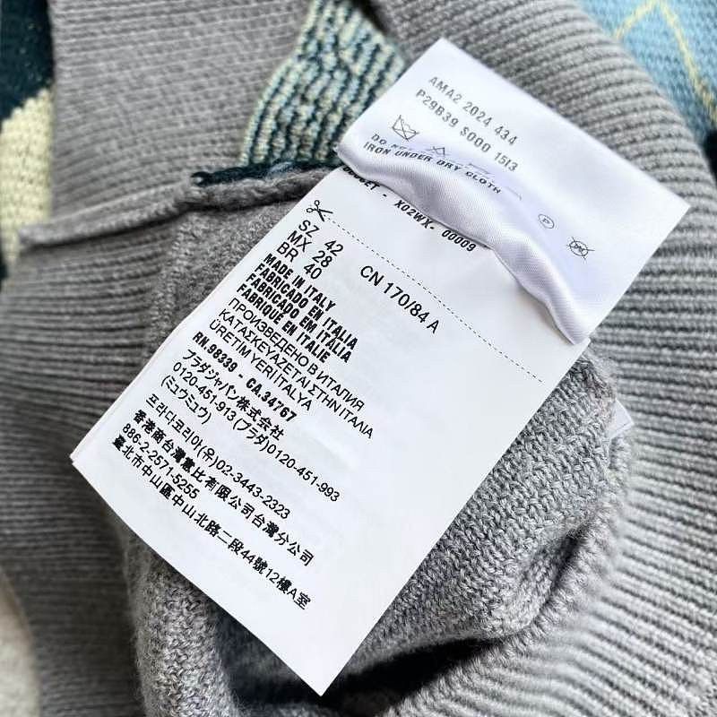 Prada Prada Argyle Knit Button Vest Size 42 Size M / US 6-8 / IT 42-44 - 4 Thumbnail
