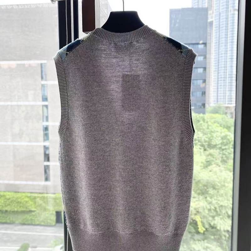 Prada Prada Argyle Knit Button Vest Size 42 Size M / US 6-8 / IT 42-44 - 2 Thumbnail