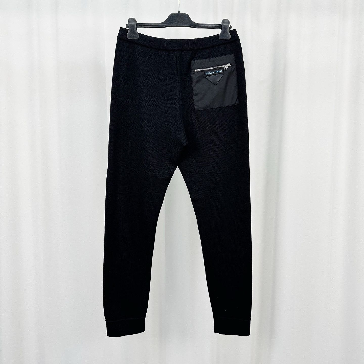 Prada Prada Logo Patch Knit Joggers Size 32 Size US 32 / EU 48 - 2 Thumbnail